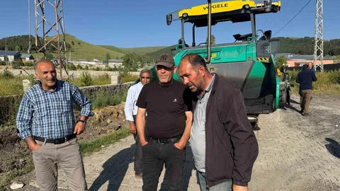 Hamamlı Köyü Sıcak Asfaltla Buluşuyor