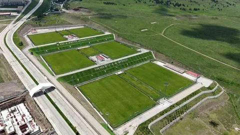 Erzurum Palandöken'de Kamp Hazırlıkları Sürüyor