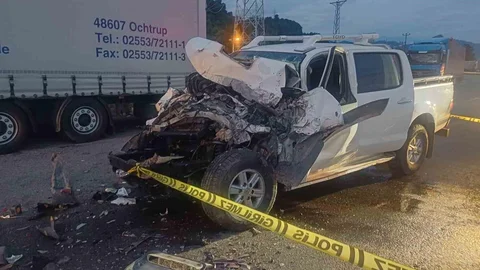 Hopa'da Trafik Kazası: Sürücü Hayatını Kaybetti