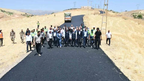 Şırnak'ta Köy Yolları Asfaltlanıyor