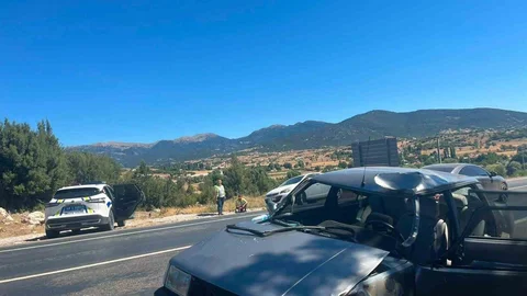 Seydikemer'de Trafik Kazası: 1 Ölü, 2 Yaralı