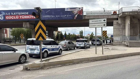 Çorum'da Üst Geçitten Atlama Olayı