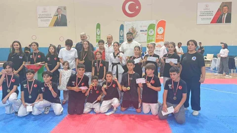 Minik Tekvandocular 18 Madalya Kazandı