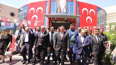 Baver Bulut, Diyarbakır Kayapınar'da Yeniden Başkan Seçildi