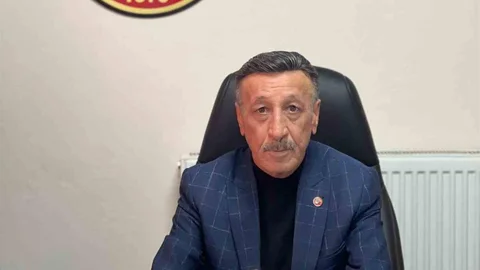 Emekliler İntibak Yasası Talep Ediyor