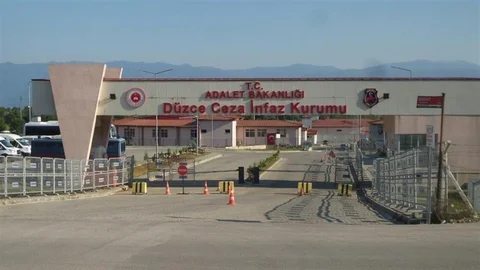Düzce'de 17 Şahıs Tutuklandı