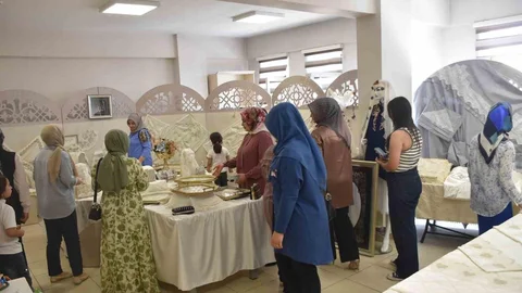 Şahinbey'de Kadınların El Emeği Kazancı Artıyor