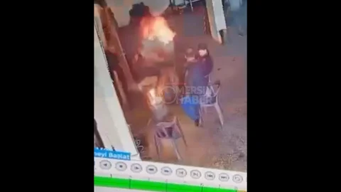 Mersin'de Soba Parlaması Anları Kamerada Görüntülendi