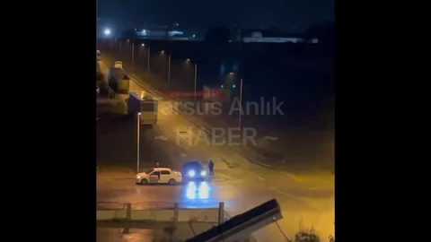 Gece 00.18'de Tarsus'ta Park Mücadelesi Görüntülendi