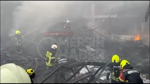 Son Dakika: Toroslar'da Geri Dönüşüm Tesisindeki Yangın Kontrol Altına Alındı