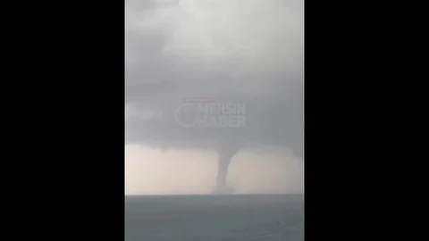 Mersin'de Hortum Görüntüleri Ortaya Çıktı