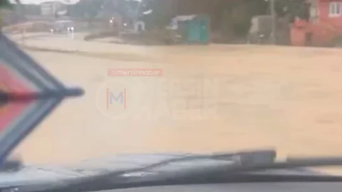 Mersin'de Taşkın Sorunu Yaşanıyor