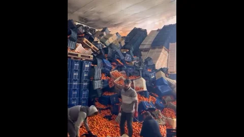 Mersin Tarsus'ta Depo Çökmesi Yaşandı