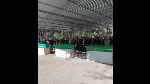 Mersin'de Yürek Yakan Kaza: 3 Kız Yan Yana Defnedildi