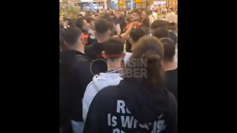 Mersin Forum AVM'de Kavga: Polise Mukavemet Eden Şahıs Gözaltına Alındı