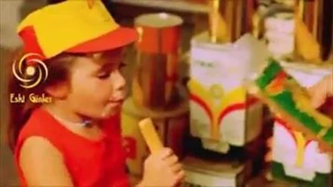 Kemal Sunal'ın Zabıta Kıyafetleri İle Sahte Zabıta Rolü