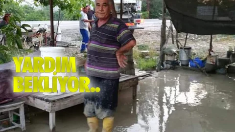 Mersin'de Yaşlı Çiftin Evi Sular Altında Kalıyor