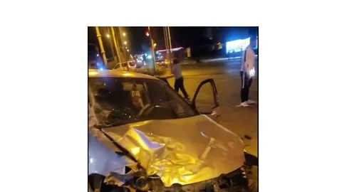 Mersin’de Kavşakta Feci Kaza: Otomobil Tümsekten Uçtu, Sürücü Yaralandı