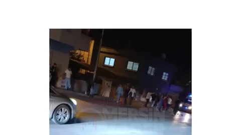 Toroslar'da Motosiklet Kazası Sonrası Kavga: Otomobil İle Motosiklet Çarpıştı