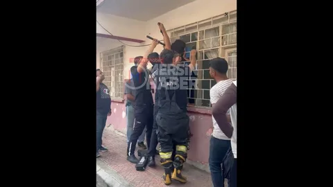Mersin'de Başını Korkuluğa Sıkıştıran Çocuk