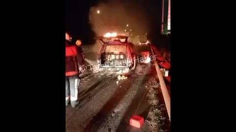 Pozantı'da Araç Yangını Çıktı