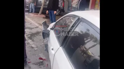 Mersin'de 3 Araçlı Zincirleme Kaza Oldu