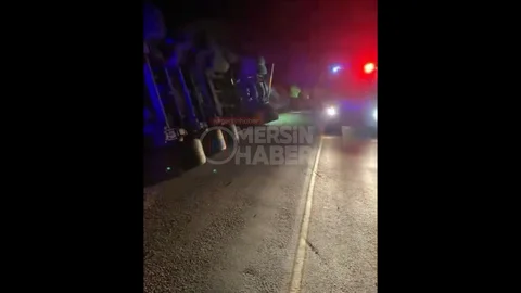 Mersin'de TIR Devrildi, Sürücü Hayatını Kaybetti