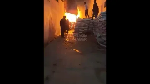 Mersin Tepeköy'de Okul Yangını Kontrol Altına Alındı