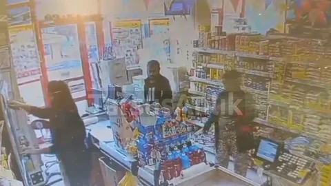 Tarsus'ta Market Hırsızlığı Kamerada Görüntülendi