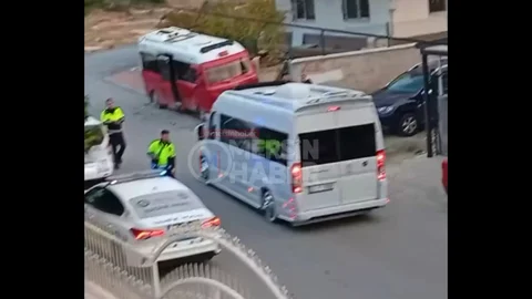 Mersin'de Dolmuş Kazası Sonrası Yaralı Var