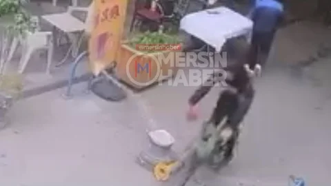 Mersin'de Ters Takla Atan Bisiklet Kazası