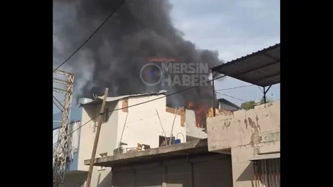 Demirtaş'ta Çatı Yangını Kontrol Altına Alındı