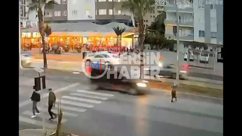 Mersin'de Yaya Geçidinde Kaza Yaşandı