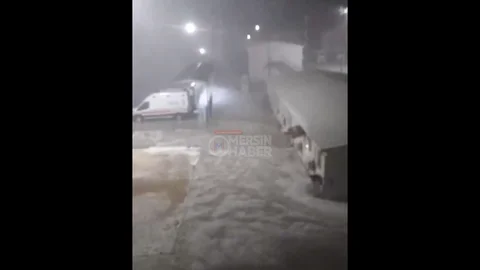 Mersin'de Dolu Yağışı Nükleer Santrali Vurdu