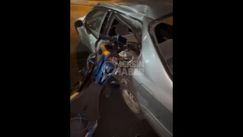 Mersin'de Motosiklet ve Otomobil Çarpıştı