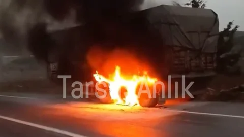 Mersin Tarsus'ta TIR Dorsesi Yandı