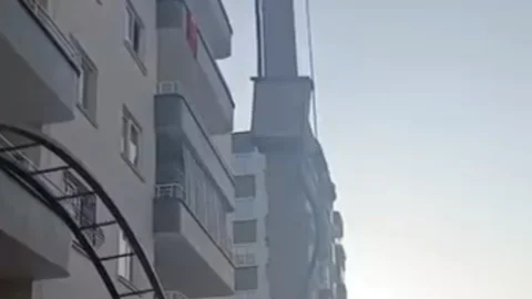 Mezitli'deki Elektrik Panosunda Patlama Sesleri Endişe Yarattı