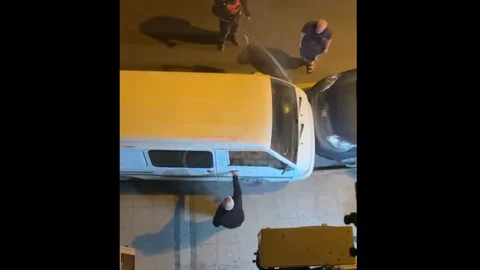 Mersin'de Araç Yangından Kurtarıldı