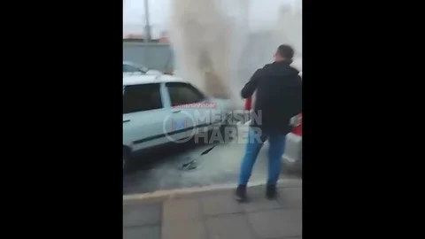 Mersin Limanı'nda Araç Yangını Ortaya Çıktı