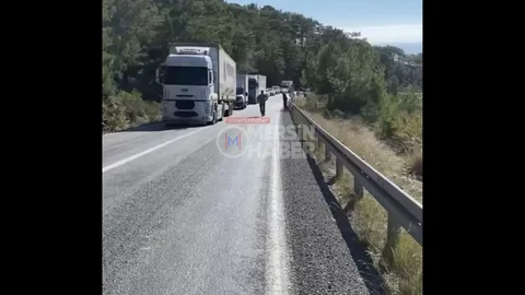 Anamur-Gazipaşa Yolunda TIR Kazası Yaşandı