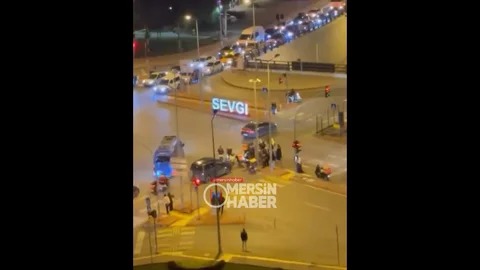 Mersin'de Trafik Kazası: İki Motosiklet Çarpıştı