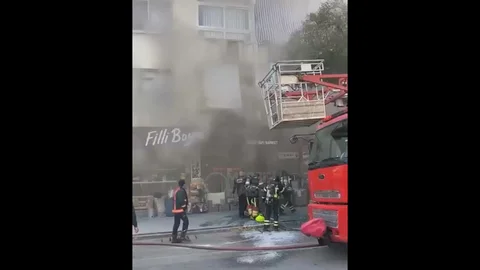 Yangın Mersin Toroslar'da İş Yerinde Çıktı