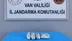 Van Çaldıran'da Jandarma Ekipleri 1 Kilo 978 Gram Kubar Esrar Buldu