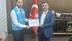 Diyarbakır Dicle'de Kaymakam Mustafa Atış, Türkiye Diyanet Vakfı'na kurban bağışında bulundu.