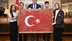 Ankara'da 19 Mayıs'ta Genç Sanatçılarla Bir Araya Gelen Bakan Ersoy, Cam Mozaik Projesini İnceledi