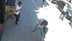 Van Cumhuriyet Caddesi'nde Beton Parçası Düşmesi Nedeniyle Korku Dolu Anlar Yaşandı