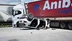 Edirne Kapıkule'de SUV Araç ile Tırın Çarpışması Sonucu 3 Kişi Yaralandı
