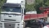 Hakkâri Çukurca'da Otomobilin Tıra Çarpması Sonucu 1 Kişi Yaralandı