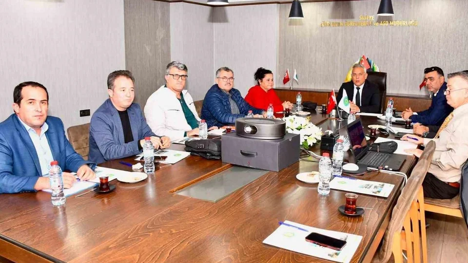 Silifke İlçe Milli Eğitim Müdürü Eroğlu, Lise Müdürleriyle Bir Araya Geldi