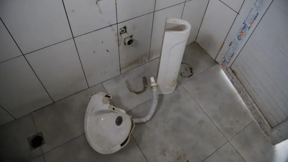 Mersin'de Vatandaşların Sıkça Kullandığı Parka Ağır Tahribat